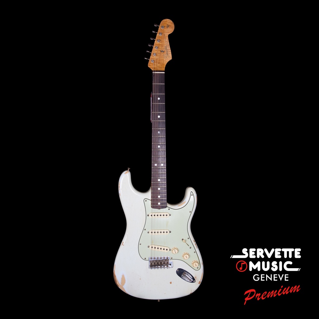 Fender CS Strat 65 Masterdesign Relic RW Aged Pale Sonic Blue